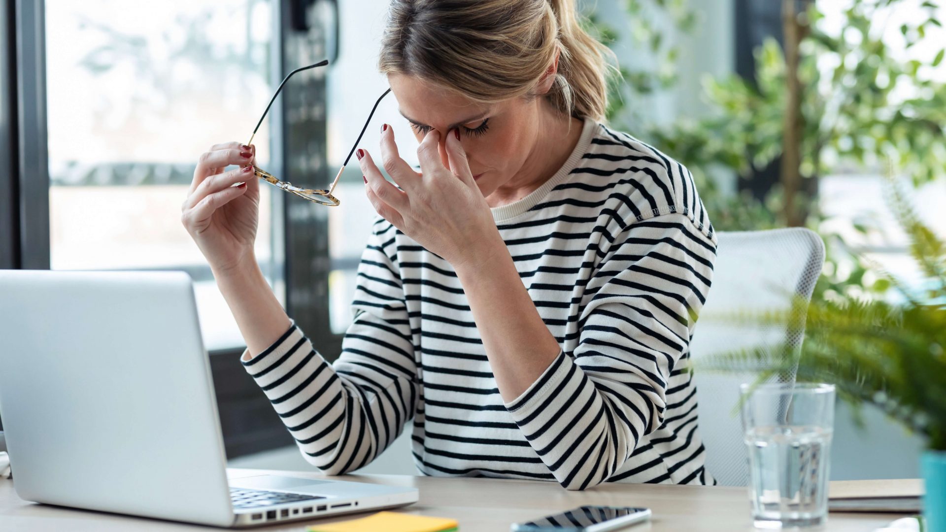 Mehr über den Artikel erfahren Elektrosmog und die Auswirkungen auf Wohlbefinden und Gesundheit.
